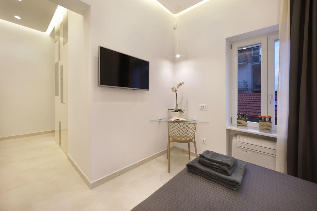Estate4Home - Surreo Luxury B&B Frühstückspension